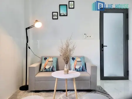 Cửa Sổ Thoáng Gác Cao Giá Sinh Viên 5 Phút Đại Học Văn Hiến
