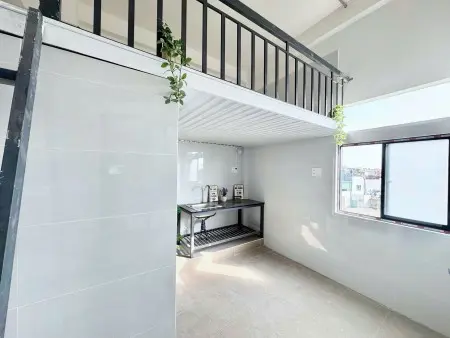 Phòng Mới Xây Xong 100%, Ngay Đỗ Xuân Hợp, Gần Cao Đẳng Công Thương, Có Máy Lạnh
