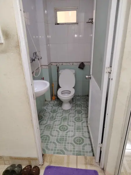 Cho Nữ Sinh Viên, ( Người Đi Làm) Thuê