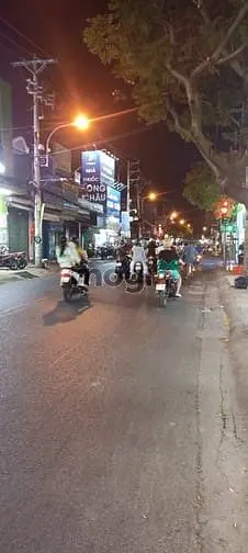 Mặt Tiền Kinh Doanh Sầm Uất - Đường Nhánh Lê Văn Quới - 72M - 3Pn -