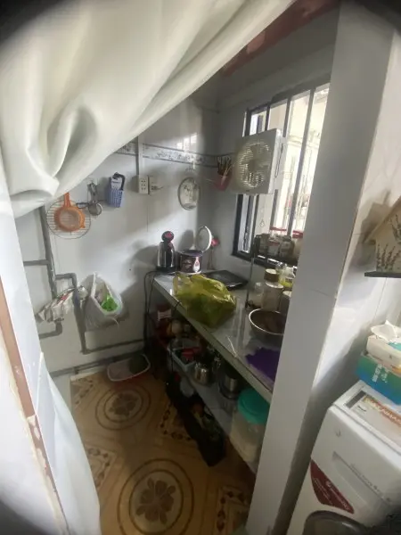 Pass Lại Phòng Rộng Tách Bếp Có Kho Nhỏ