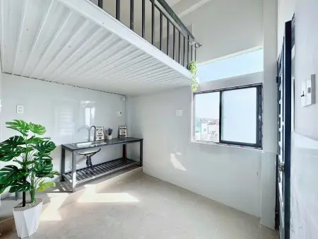 Phòng Mới Xây Xong 100%, Ngay Đỗ Xuân Hợp, Gần Cao Đẳng Công Thương, Có Máy Lạnh