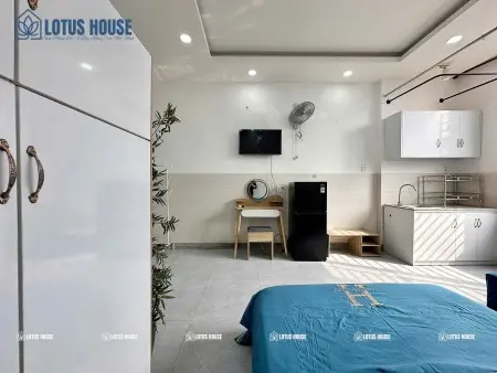 Cho Thuê Căn Hộ Studio Cửa Sổ Trời Rộng Full Nội Thất View Sân Thượng Khu Vực Trung Tâm