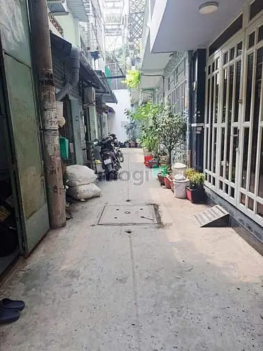 Bán Nhà Bhh Bình Tân- 4X7 Đúc 2 Tầng Gần Hẻm Xe Hơi Chỉ 2.68 Tỷ