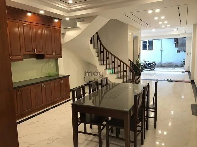 Phố Ngọc Lâm – Long Biên Ô Tô – 81 M2 – 6 T – Mt 4.8 M – Giá 21.3 Tỷ.