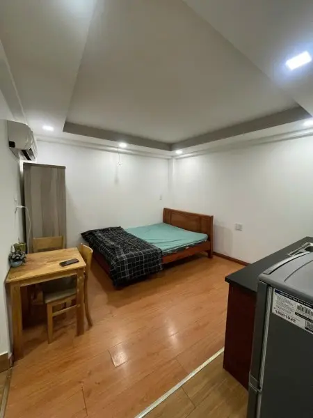 Căn Hộ Cửa Sổ Full Nội Thất - Máy Giặt Riêng - Gần Cầu Thị Nghè, Ngã Tư Hàng Xanh, Q1