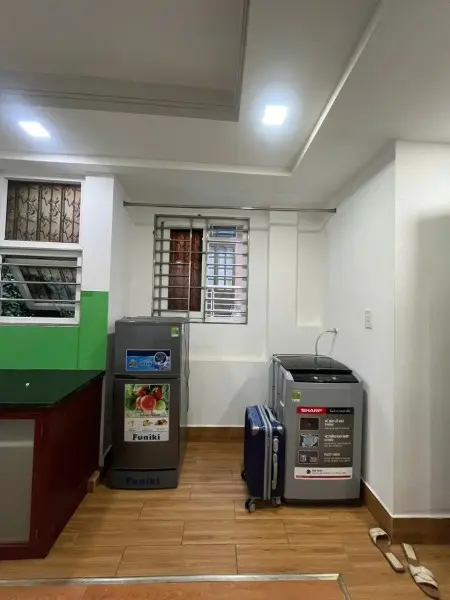 Căn Hộ Cửa Sổ Full Nội Thất - Máy Giặt Riêng - Gần Cầu Thị Nghè, Ngã Tư Hàng Xanh, Q1