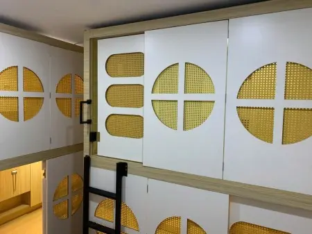Sleepbox Nữ - Lầu 1 Ban Công & Cửa Sổ - Phòng 4 Người - Bao Hết Chi Phí-Ngay Đại Học Công Nghiệp Cs1