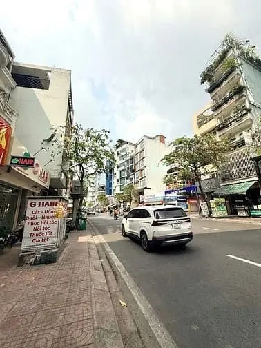 Nhà Mặt Phố Bạch Đằng - Khu Sân Bay - View Công Viên Gia Định