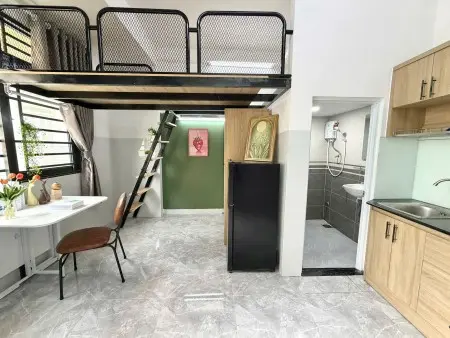 Cho Thuê Căn Hộ Duplex 35M2 Ban Công Riêng Ngay Hàng Xanh- Quốc Lộ 13, Bình Thạnh