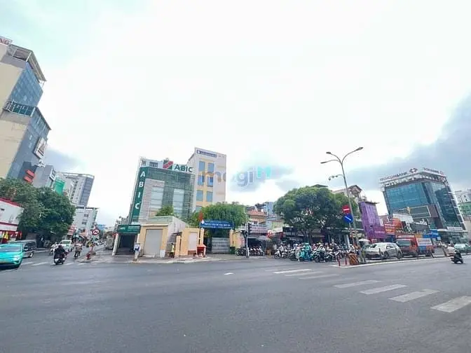 Cho Thuê Góc 2Mt 40-42 Phan Đăng Lưu - Nguyễn Văn Đậu - Ngang 11M