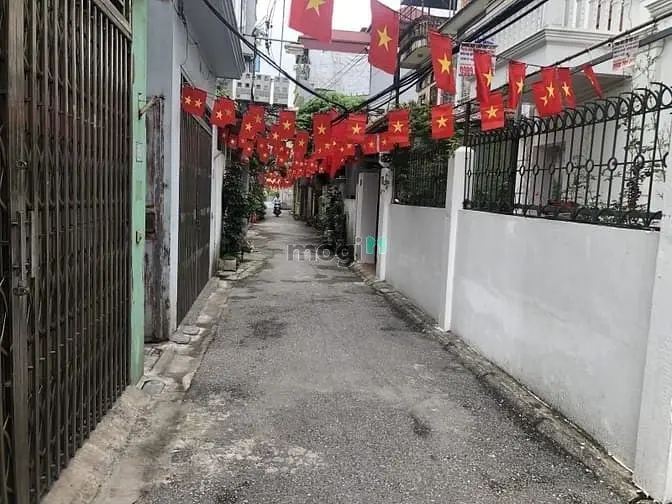 Phố Chu Huy Mân – Long Biên – Ô Tô – 61 M2 – Đất – Mt 4.5 M – Giá 9.4