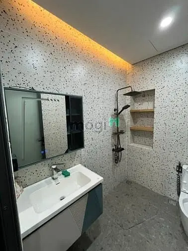 Cho Thuê Tầng Lững Nhà Mặt Tiền Đường Phan Ngữ