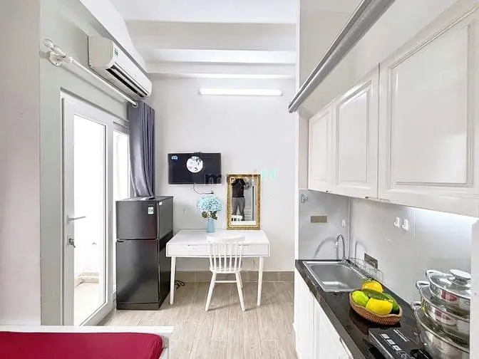 Căn Hộ Ban Công Thoáng Gần Đh Sư Phạm Quận 5
