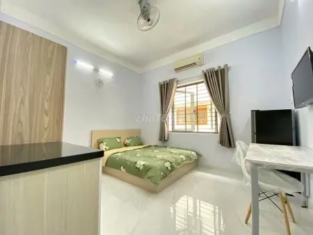 Phòng Cửa Sổ Mới Full Nội Thất Gần Co.op Chu Văn An