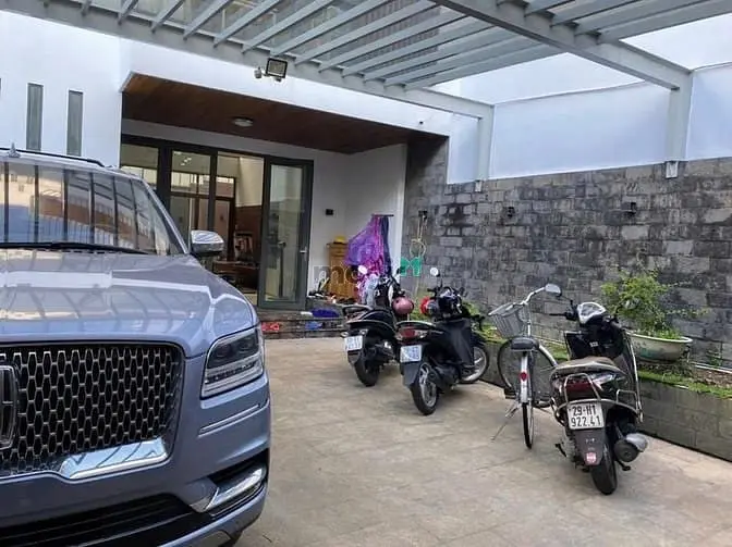 Bán Nhà Mặt Tiền Hồ Biểu Chánh, Phú Nhuận