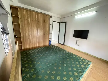 Cho Thuê Long Biên – 3N -Full Đồ – 300M Ra Aeon . 8,5T