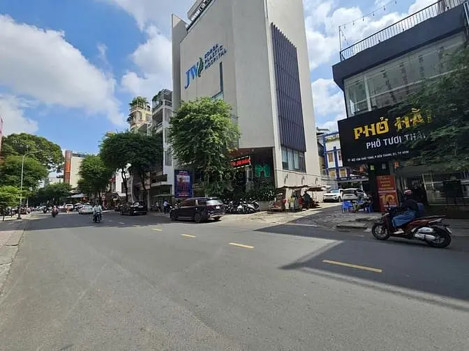 Cho Thuê Nhà Góc 2Mt 40 Tôn Thất Tùng, Phường Bến Thành, Hồ Chí Minh
