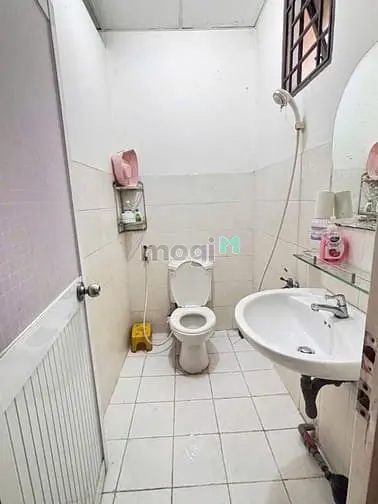 Chung Cư Sơn Kỳ 2, Dc 13, Tp: 2P Ngủ, Ntcb, 65M2, 8Tr/Th, Nhà Sạch.