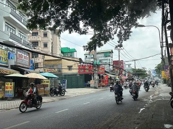 Bán Mtkd Phạm Văn Chiêu Dt Lớn 333M2 Ngang 9M Cấp 4 Tiện Xây Tòa Nhà