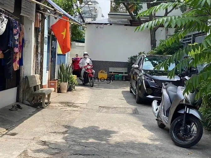 Bán Gấp Dãy Nhà Trọ Trường Chinh, Quận 12, 10X20M, Thu Nhập 16Tr/Tháng