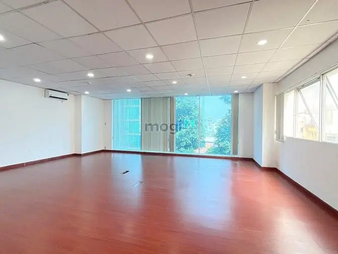 Cho Thuê Văn Phòng 60M2 View Kính Cửa Sổ Đường Võ Văn Tần - Q 3