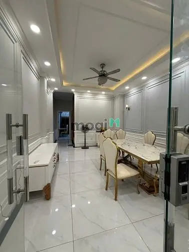 Bán Nhà Lý Văn Phức, Tân Định, Quận 1 – Dòng Tiền Ổn Định