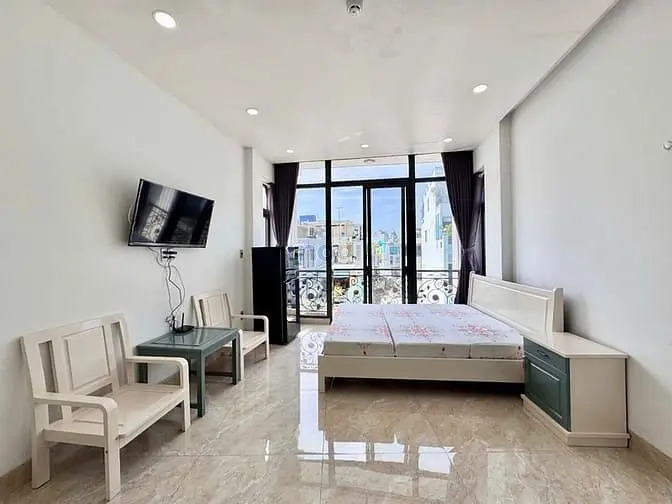 Căn Hộ Full Nội Thất Balcon/Cửa Sổ Thoáng, Ngay Khu Phan Xích Long_Pn
