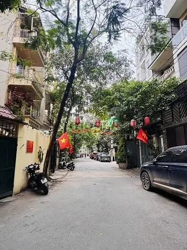Ngọc Khánh – Ba Đình – Ô Tô Tránh 146 M2 – 3 T – Mt 14 M – Giá 42.4 Tỷ