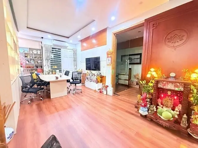 Nguyễn Chí Thanh – Ba Đình – 71 M2 – 5 Tầng – Mt 6 M – Giá 33.1 Tỷ.