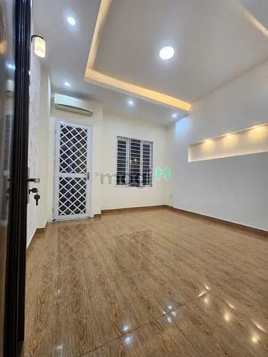 Nhà Đẹp Long Lanh Ngõ Đê La Thành, Giá 9.3 Tỷ, 49M2X5T, Ảnh Thật