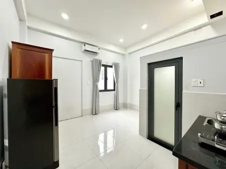Phòng Mới Xây, An Ninh Gần Đh Văn Lang, Đh Luật, Uth, Hutech,.....