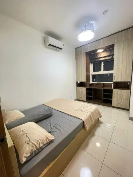 Căn Hộ 2P Ngủ Oriental - Âu Cơ Có Đủ Nội Thất Giá 12Tr/Tháng