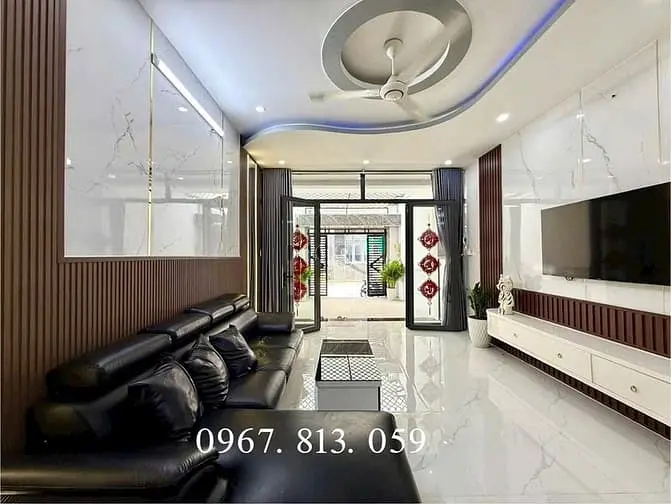 Nhà Đường Thông Tô Ngọc Vân, Dt:4X19M, Trệt, 2 Lầu, 4Pn, Sân Ô Tô