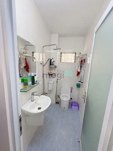 Bán Nhà Trung Tâm Quận 3, Bốn Tầng, Cách Mặt Tiền Vài Bước Chân