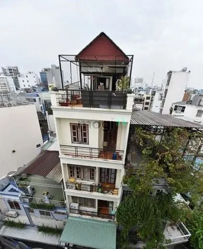 Chdv 5 Tầng – 10 Phòng – Ngay Chợ Hòa Hưng, Q10