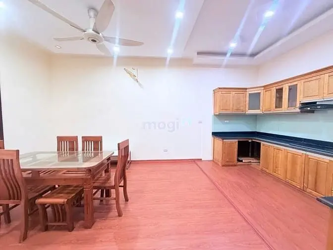 Lạc Long Quân – Tây Hồ Ô Tô – 93 M2 – 5 Tầng -Mt 7 M – Giá 31.8 Tỷ.