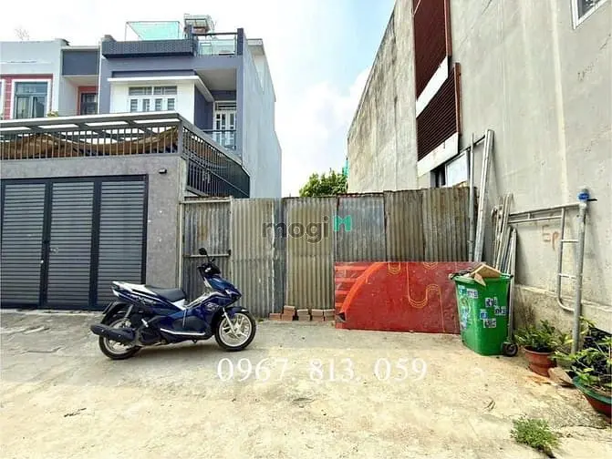 Đất Shr Ngay Ngã Tư Ga Đường Thạnh Lộc 22, Dt:5.75X14M, Hướng Đông Nam