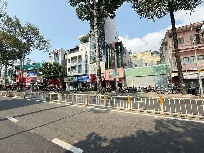 Cho Thuê Nhà 375-377 Nguyễn Tri Phương - Ngang 9M