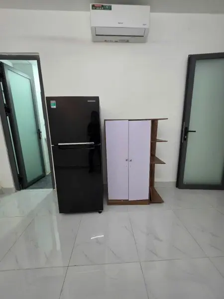 Cho Thuê Phòng Cửa Sổ - Thang Máy, Hầm Xe - Bùi Đình Túy - Chỉ Tính Điện 3K5 Và Nước