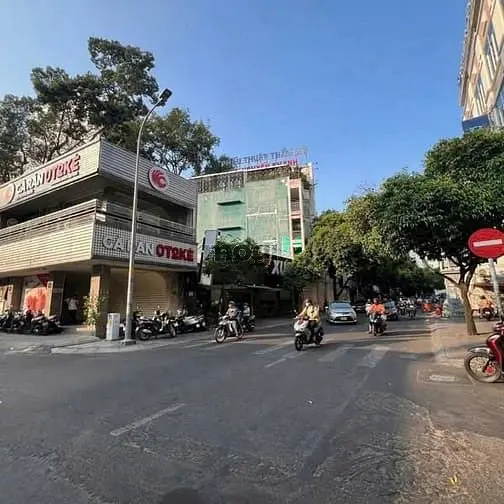 Siêu Phẩm Góc 3 Mặt Tiền Lê Thị Riêng, Quận 1