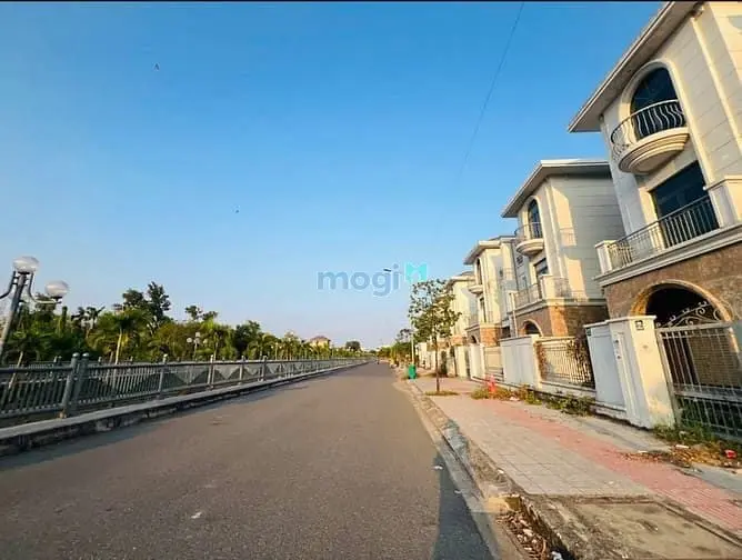 Biệt Thự Xây Thô Kdc Bửu Long Nhà Thô 15 Tỷ View Đẹp 300M2 Đơn Lập