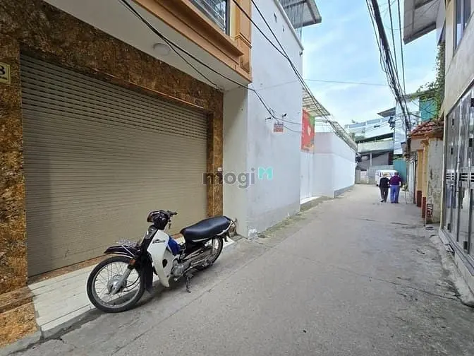 Bán Nhà Phạm Văn Đồng . Oto Vào Nhà