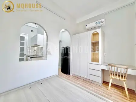 Căn Hộ Mới Full Nội Thất - Cửa Sổ Thoáng - Gần Đại Học Văn Lan Cơ Sở 2 - Quận Bình Thạnh