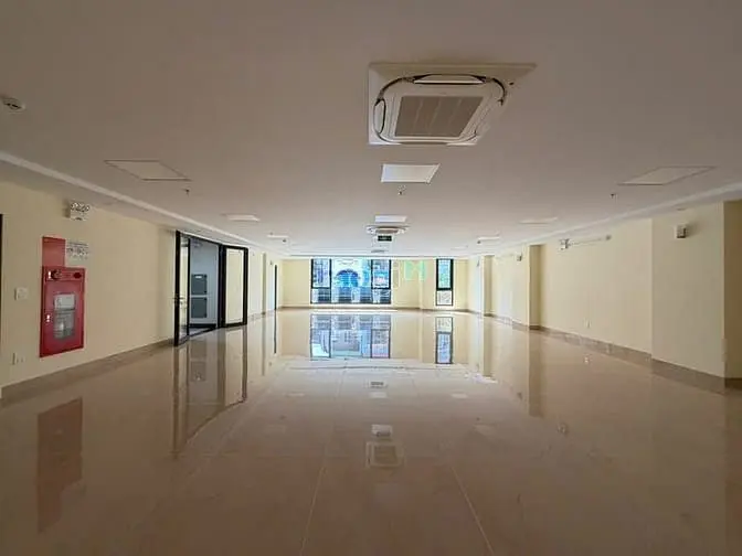 Cho Thuê Toà Văn Phòng Mặt Phố Vương Thừa Vũ - Thanh Xuân- Dt 200M2
