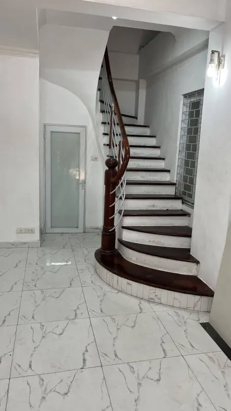 Cho Thuê Nhà Riêng 2 Mặt Ngõ, 5 Tầng Làm Văn Phòng, Bán Hàng Hoặc Ở.
