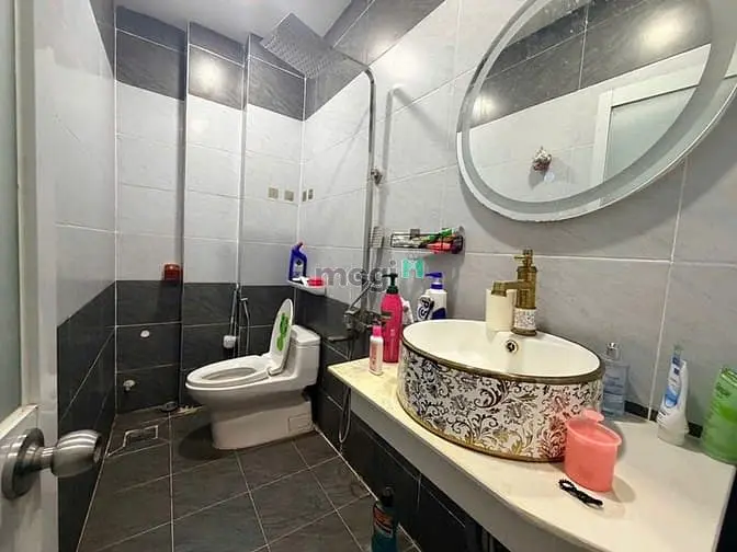 Bán Nhà 3 Tầng 40M2 - Hẻm Kinh Doanh Rộng 6M Ngay Sài Gòn Pearl