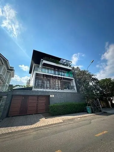 Giảm 5 Tỷ! Bán Nhanh Nhà Đẹp Kdc 10 Mẫu Giáp Sông Dt 233M2 - Giá 50 Tỷ