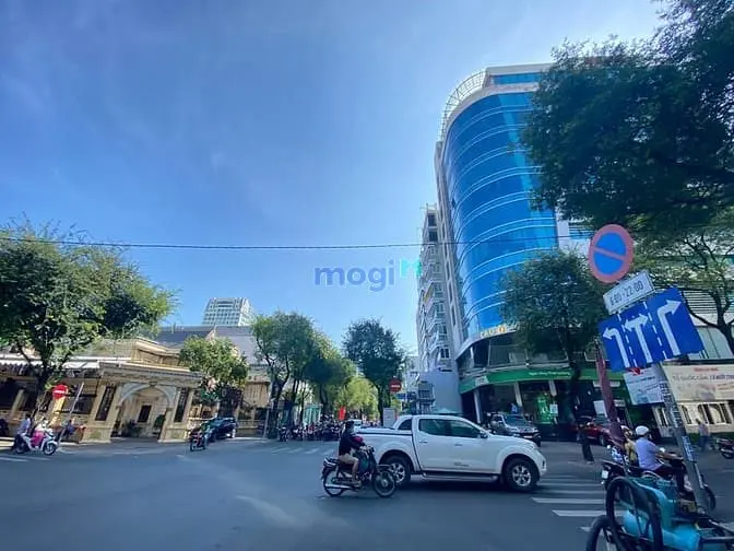 Cho Thuê Biệt Thự Góc 2Mt 86 Võ Văn Tần, Phường Xuân Hòa, (Q.3 Cũ)