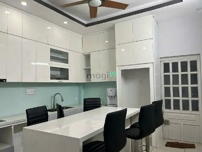 Nhà 4 Tầng Hẻm 803 Huỳnh Tấn Phát – Ô Tô Đỗ Cửa, Có Sẵn Dòng Tiền